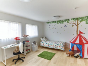 砺波市庄川町、中古一戸建ての子ども部屋画像です