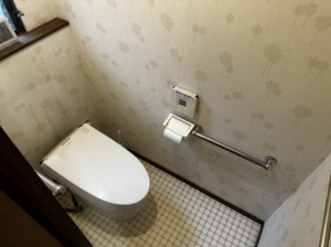 砺波市庄川町、中古一戸建てのトイレ画像です