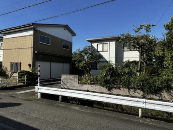 砺波市庄川町、中古一戸建ての外観画像です