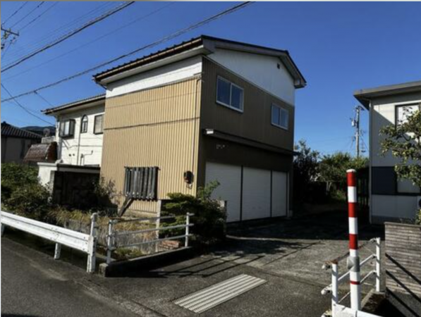砺波市庄川町、中古一戸建ての外観画像です
