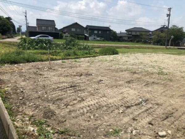 砺波市石丸、土地の外観画像です