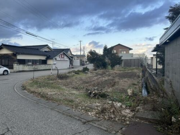 砺波市宮丸、土地の外観画像です
