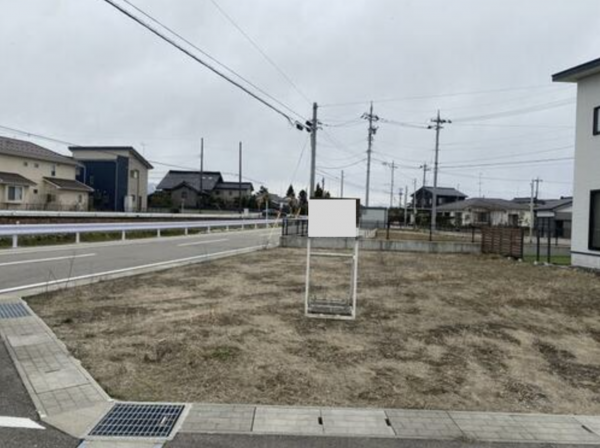 砺波市石丸、土地の外観画像です