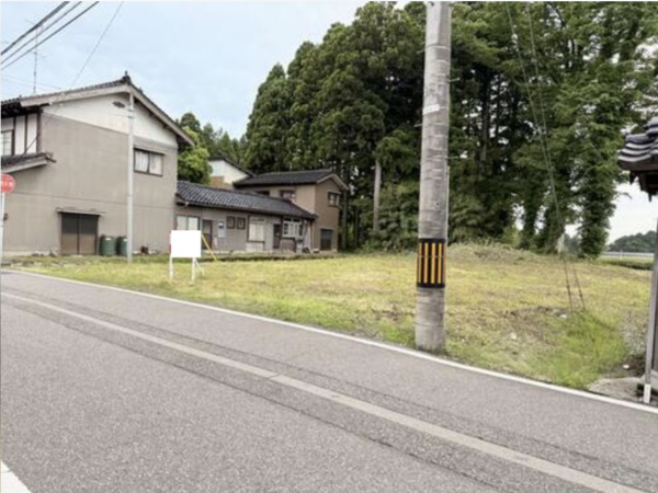 砺波市宮森新、土地の外観画像です