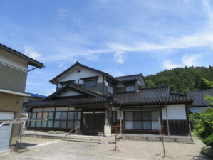 砺波市庄川町、中古一戸建ての外観画像です