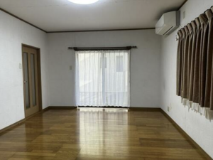 砺波市柳瀬、中古一戸建ての内装画像です