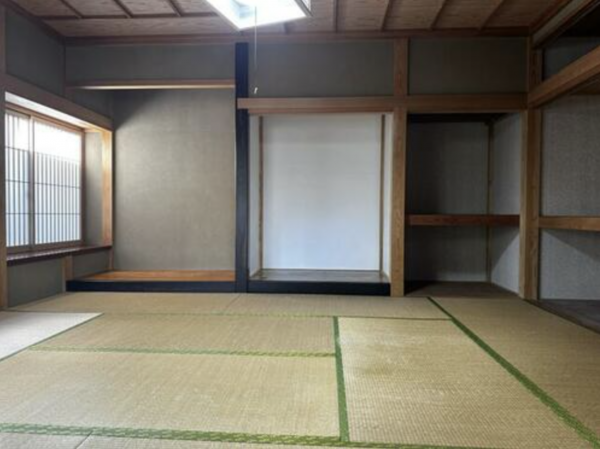 砺波市柳瀬、中古一戸建ての内装画像です