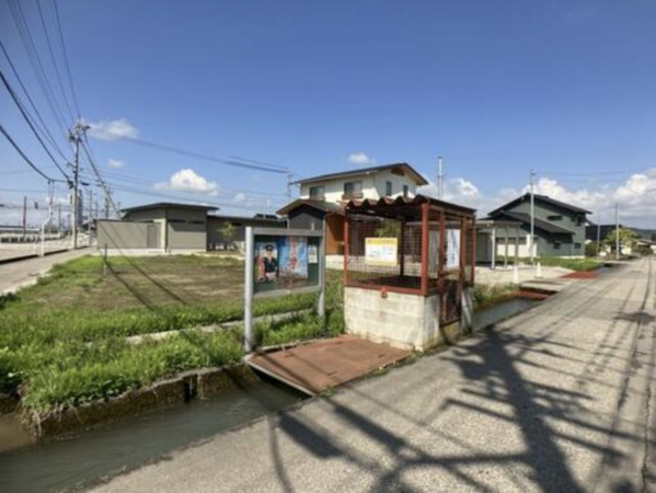 小矢部市野寺、土地の外観画像です