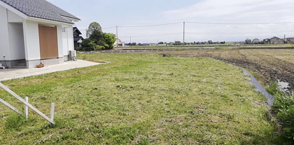 小矢部市芹川、土地の外観画像です
