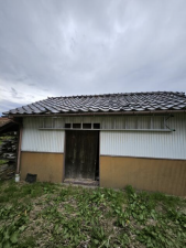南砺市山斐、中古一戸建ての外観画像です