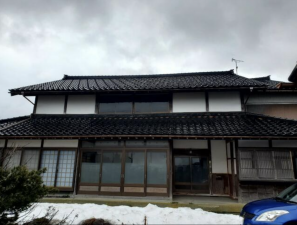 南砺市山斐、中古一戸建ての外観画像です