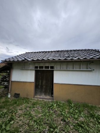 南砺市山斐、中古一戸建ての外観画像です