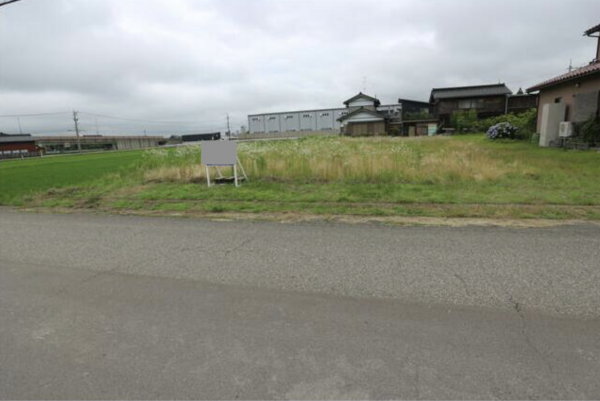 砺波市苗加、土地の外観画像です