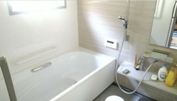 南砺市下梨、中古一戸建ての風呂画像です
