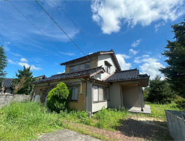 砺波市柳瀬、中古一戸建ての外観画像です