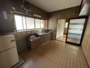 小矢部市城山町、中古一戸建てのキッチン画像です