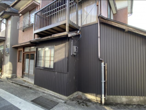 南砺市、中古一戸建ての外観画像です