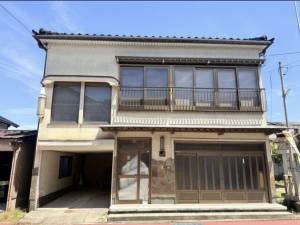 砺波市福岡、中古一戸建ての外観画像です