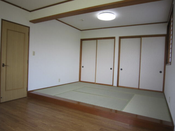 小矢部市石坂、中古一戸建ての内装画像です