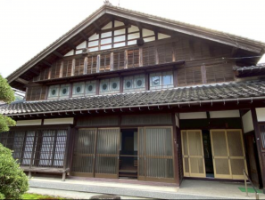 砺波市庄川町、中古一戸建ての外観画像です