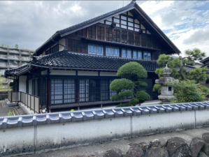 砺波市庄川町、中古一戸建ての外観画像です