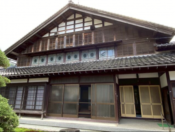 砺波市庄川町、中古一戸建ての外観画像です