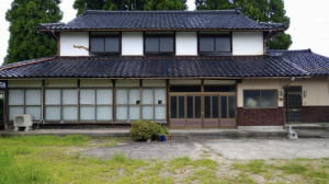 砺波市東保、中古一戸建ての外観画像です