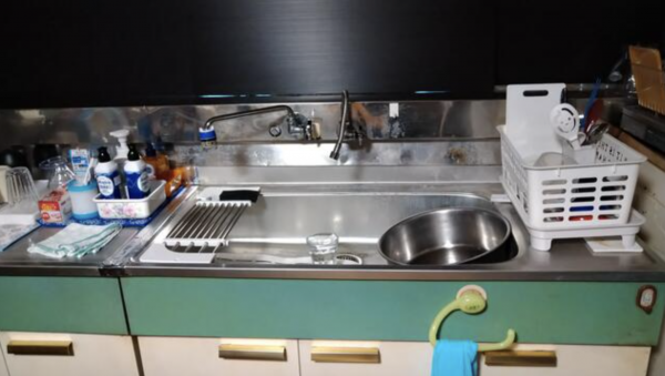 砺波市東保、中古一戸建てのキッチン画像です