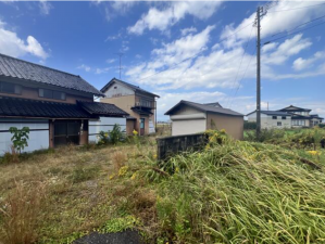 南砺市高儀、中古一戸建ての画像です