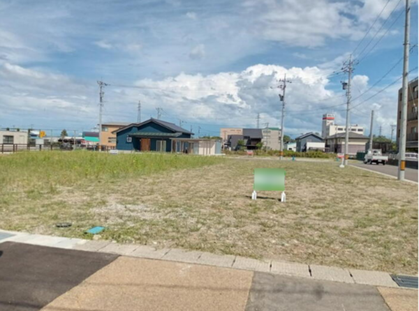 砺波市春日町、土地の外観画像です