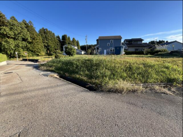 小矢部市埴生、土地の外観画像です