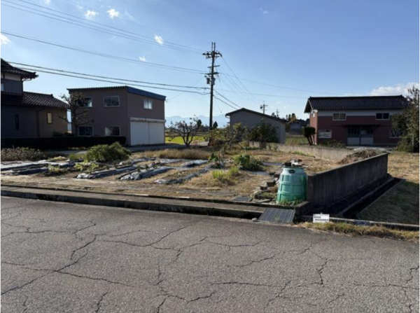 砺波市苗加、土地の外観画像です