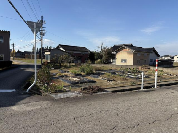 砺波市苗加、土地の外観画像です