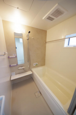 小矢部市埴生、新築一戸建ての風呂画像です