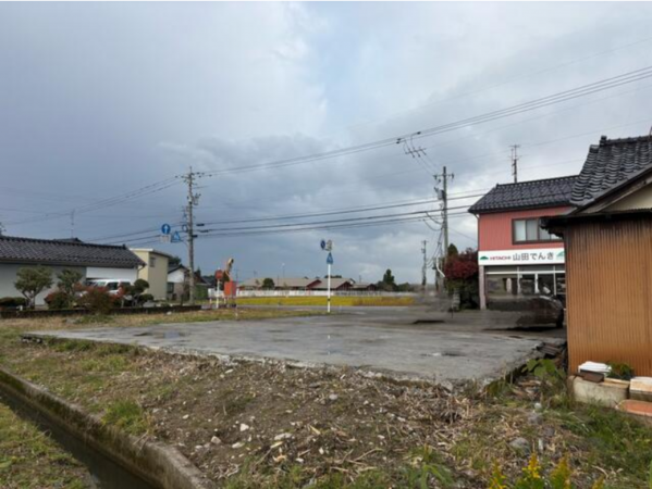 砺波市鷹栖、土地の外観画像です