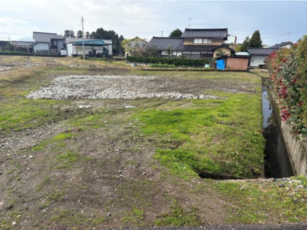 砺波市鷹栖、土地の外観画像です