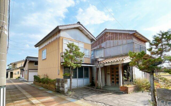 小矢部市埴生、土地の外観画像です