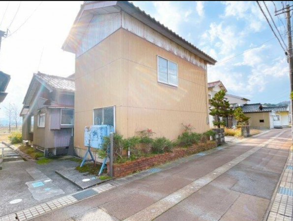 小矢部市埴生、土地の外観画像です