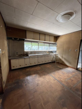 砺波市広上町、中古一戸建てのキッチン画像です