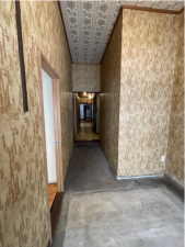 砺波市表町、中古一戸建ての玄関画像です