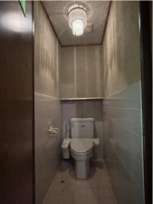 砺波市表町、中古一戸建てのトイレ画像です