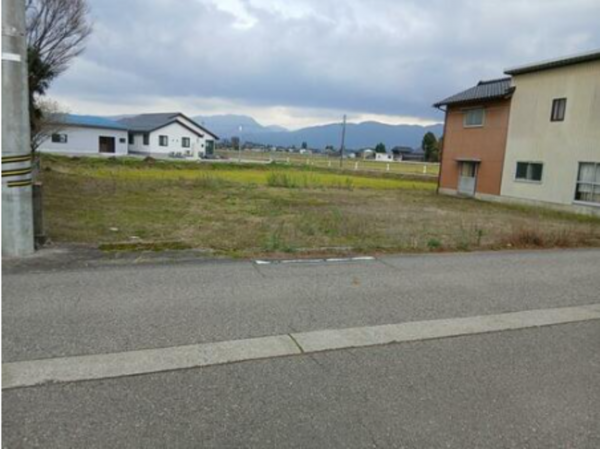 南砺市岩武新、土地の外観画像です