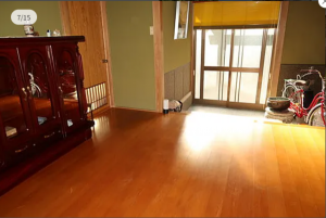 小矢部市今石動町、中古一戸建ての玄関画像です