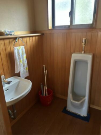 砺波市庄川町、中古一戸建てのトイレ画像です