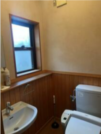 砺波市庄川町、中古一戸建てのトイレ画像です