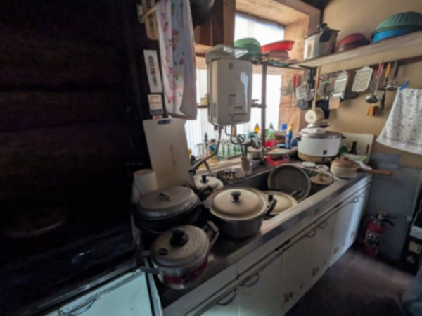 南砺市井波、中古一戸建てのキッチン画像です