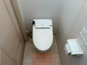 南砺市竹林、中古一戸建てのトイレ画像です