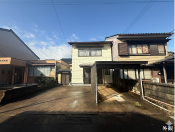 小矢部市西福町、中古一戸建ての外観画像です