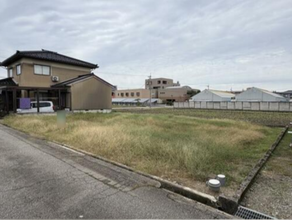 小矢部市鷲島、土地の外観画像です