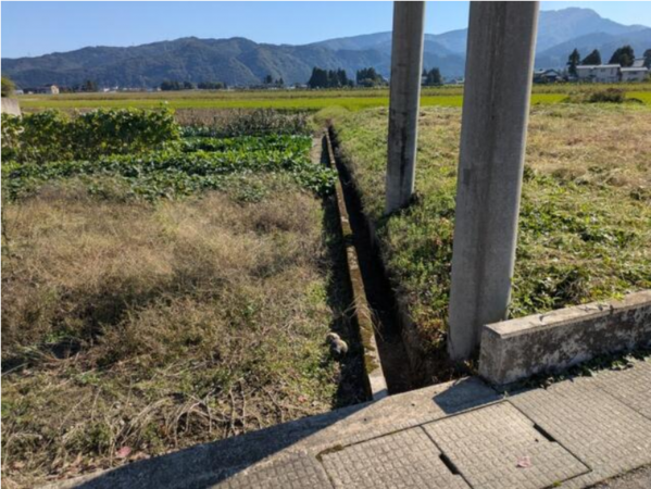 南砺市岩屋、土地の外観画像です